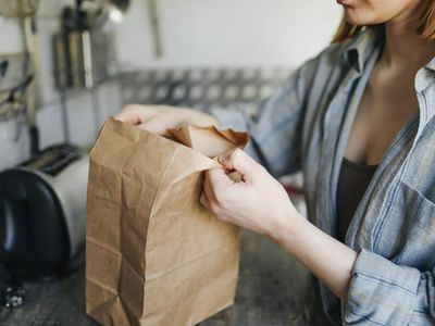 Simple stopwatch showing the duration of activity.